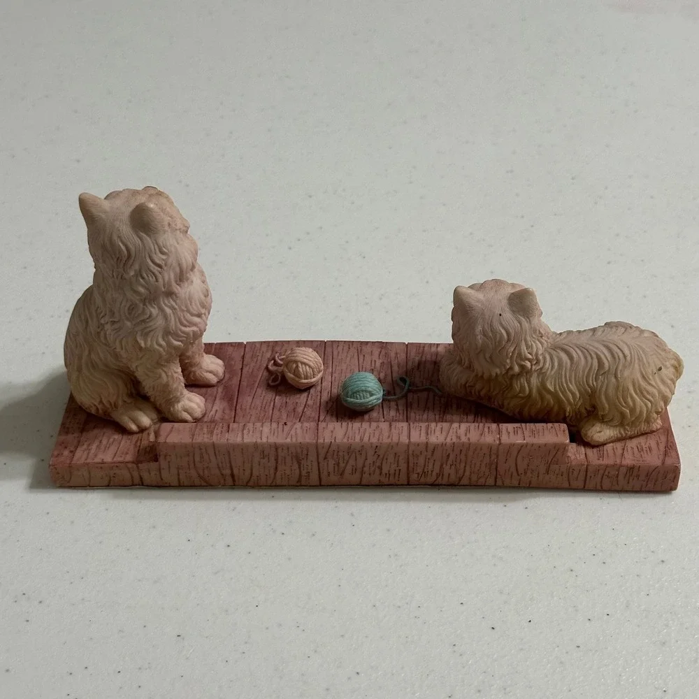 Continental Creations Yellow Persian Cat Resin Photo Frame Holder Kitschy VTG